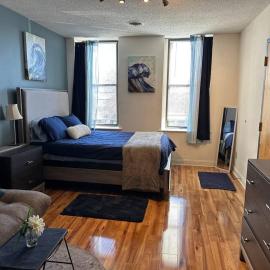Downtown 2 Bedrooms, Walk to Everything