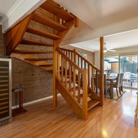 Highfield Stay - 2BR Home Near CBD & Burnside, מלון בגלנונגה