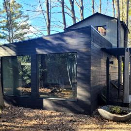 Black Pine Tree House, hotel a Acton