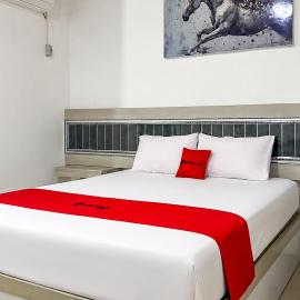 RedDoorz at Guest house Home Syariah, viešbutis mieste Buntok