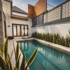 Dolphin Bay Villa