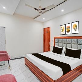 Collection O Zirakpur City Centre Formerly Rest Inn, hotelli kohteessa Zirakpur