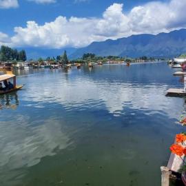 Lalarukh Group of Houseboats