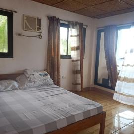 Beachfront Studio Apartment, hotel u gradu Puerto Galera