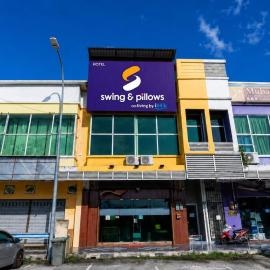 Swing & Pillows - Anggun Hotel Seri Iskandar, Ipoh、セリ・イスカンダルのホテル