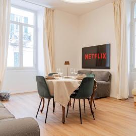 H11 [The King's Apartment] Ariston - Centro
