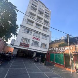 HoTEL GOLDEN WAY
