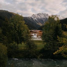 FRÄULEIN NANNERL - Boutique Apart mit Saunahaus, hotel sa Gerlos