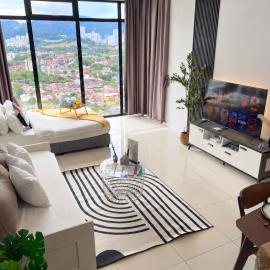 Georgetown#Beacon Executive Suite SkyPool#Luxury&Glamorous Suite#2BR#Living Room with Queen Bed, Hotel in George Town