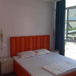 Рома Guesthouse, מלון בQala-i-Khum