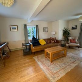 Dog friendly Countryside retreat, khách sạn ở Cantley