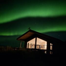 Golden Circle Lux Cabin/Cinema & Aurora Glasshouse