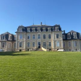 Gîte Campagnard - Château de la Bouchatte, Hotel in Chazemais