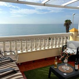 Casa frente al mar 8px. Chilches, Vélez-Málaga., Hotel in Xilxes