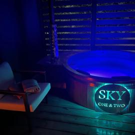 SKY one & two, Hotel in Smržovka