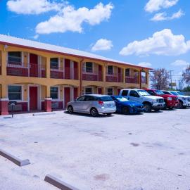 Derrick Inn, hotel di Big Lake