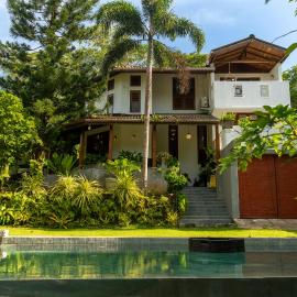 Villa Dinoos- Weligama