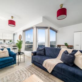 Stylish Apartments Near Heathrow Elizabeth Line