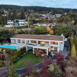 The West Vancouver Getaway Estate 5 Bedrooms