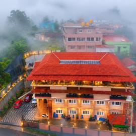 Laalis crest Coorg Madikeri, hotel u gradu Madikeri