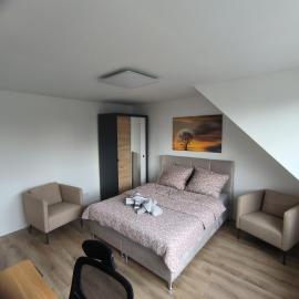 2 OG Deluxe Apartment mit 3 Schlafzimmern Hauptbahnhof und zentrumsnah