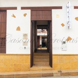 Hotel Casona Heroínas Charalá, готель у місті Charalá