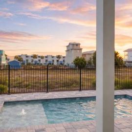 Perfect location Pool 4 bedroom SGI Pet, hotel em Eastpoint