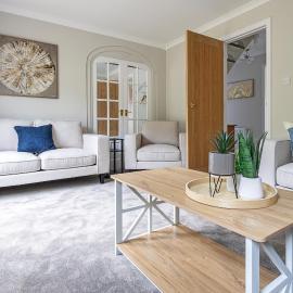 4Bed House/ sleeps 7/parking/ideal for groups, hotel v destinaci Hathern