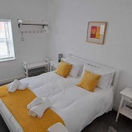 1 Bed Apartment / sleeps 3/ Hathern