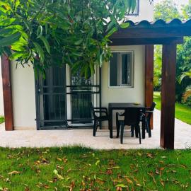 Estudio Acogedor con Piscina y Jardín Tropical