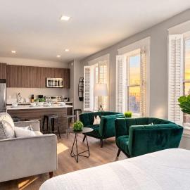 Walk to Gaslamp Designer 2BR w Premium Beds