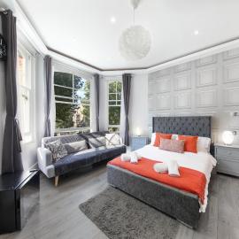Hackney Suites - En-suite rooms & amenities
