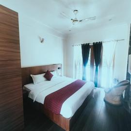 The Oakwoods, hotel i Bhowāli