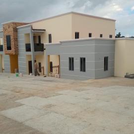 Tejumade Luxury Apartments TLA, hotel i Ado Ekiti