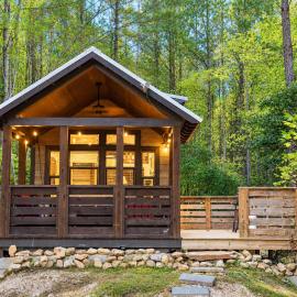 Firefly at Mentone with Hot Tub & Internet โรงแรมในMentone