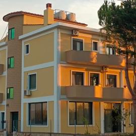 Vila M&D, hôtel à Divjakë