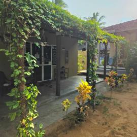 Uluwatu Surf Hostel - Arugambay, hotel sa Arugam Bay