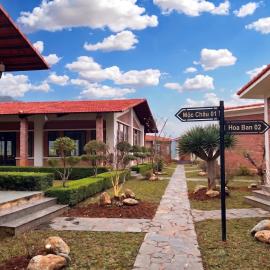 Mộc Châu Mountain Resort and Hotel, hotel a Làng Môn