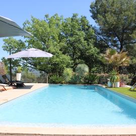 Bienvenue à la villa Bellavista, hotel v mestu Pertuis