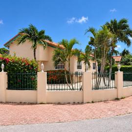 Beija Flor Entire home in Oranjestad, Aruba, hotel a Paradijs