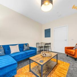 2 Bed Flat With Parking Sleeps 4 in Fife