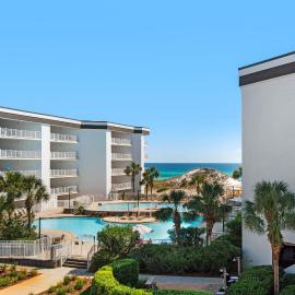 Beautiful 2nd-floor condo in Seagrove Beach with beach ambience & pickleball