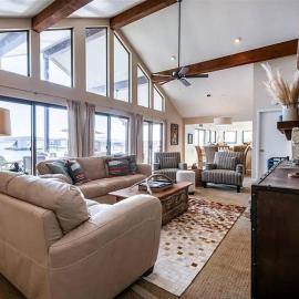 Waterfront Possum Kingdom Lake Family Home, khách sạn ở Graford