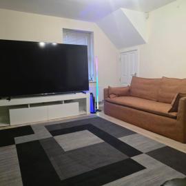 Shirebrook 2-Bed Townhouse with Free Parking Ideal for Contractors and Families