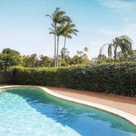 Binnea Beach House & 1 Bedroom Garden Suite