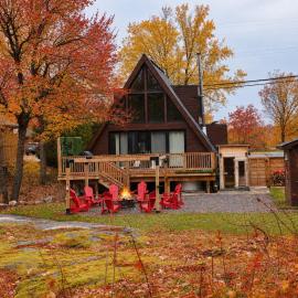 Cozy, Hot Tub, Sauna, Heated Floors, EV, Nespresso, hotell i MacTier