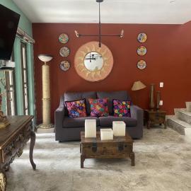 BELLAS VILLAS VILLA SOL HERMOSA CASA y ACCECIBLE PRECIO – hotel w mieście San Miguel de Allende