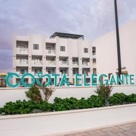 Costa Elegante Hotel & Suites