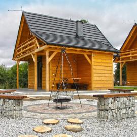 Comfortable holiday cottages right by the lake, hotel a Lubrza