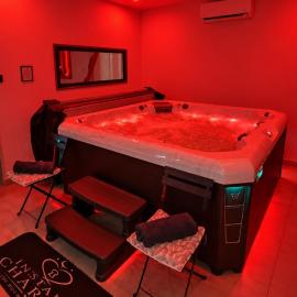 Instant Charnel Sauna et Jacuzzi Privatif, hotelli kohteessa Istres